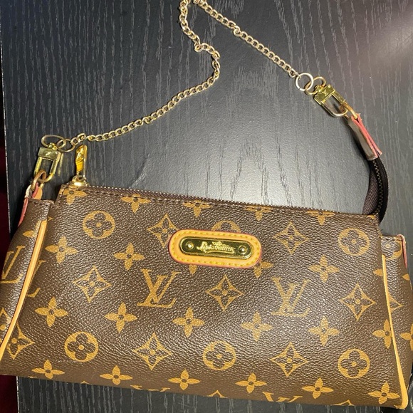 Louis Vuitton Gold Chain Monogram Wristlet - Picture 1 of 4